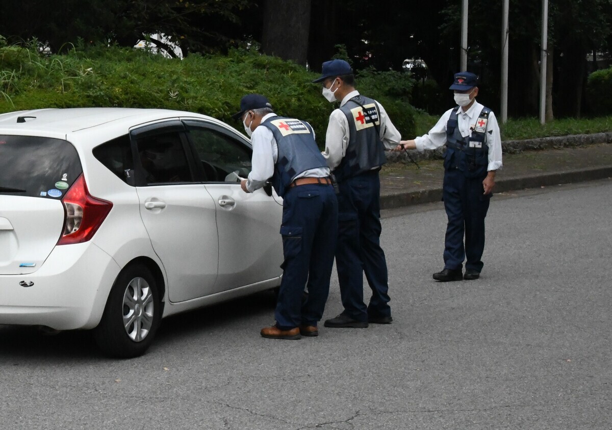 駐車場警備の様子