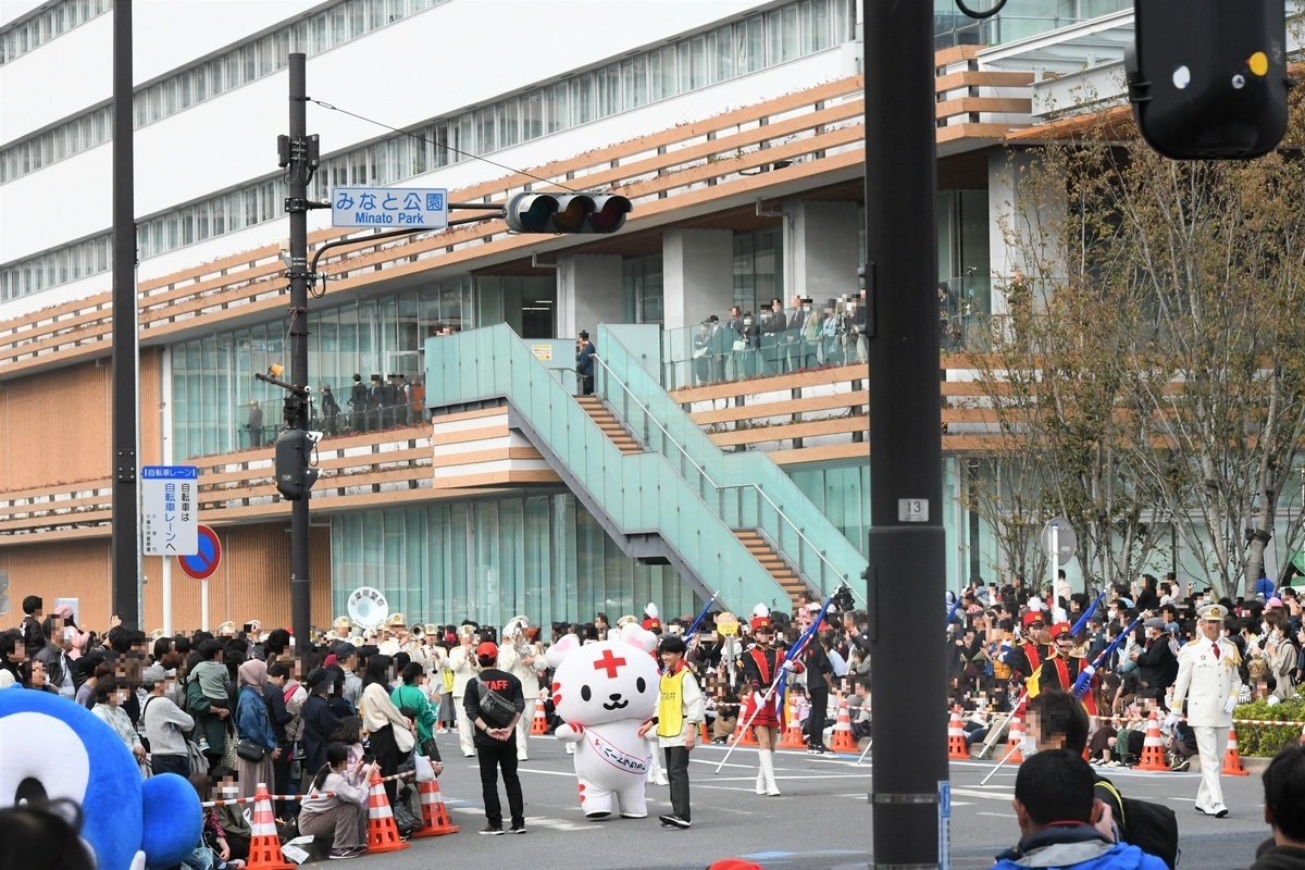 千葉県誕生150周年記念パレードの写真