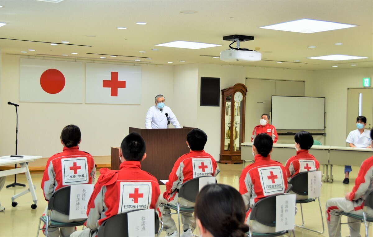 赤十字救護班要員任命式の写真